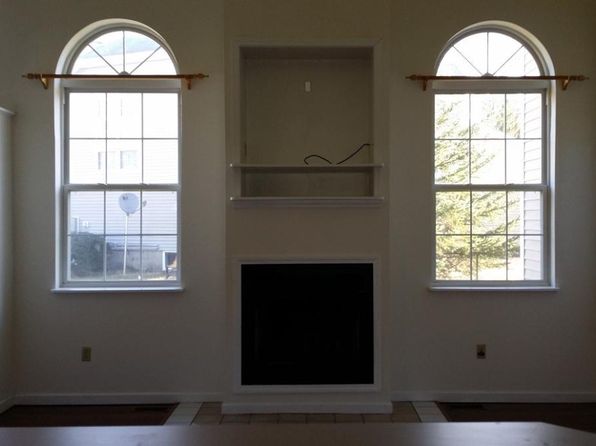 3 Sanctuary Dr #2
