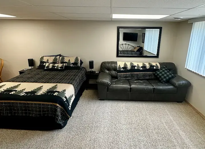 1175 W Gail Dr — Photo 3