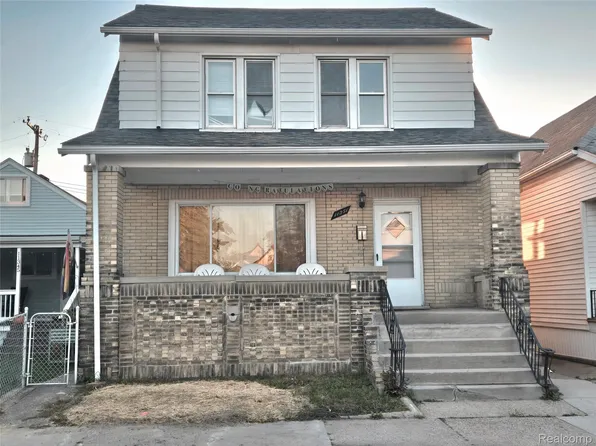 11351 McDougall St, Hamtramck, MI 48212