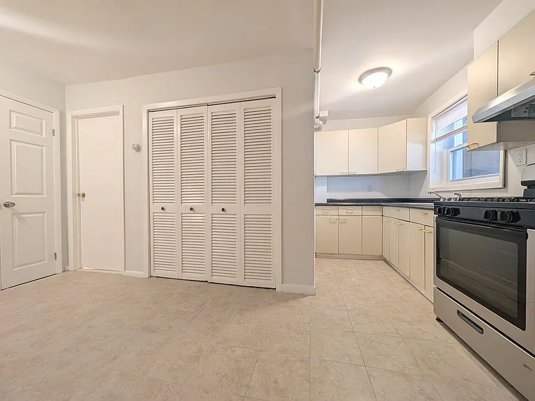 69 Beacon Ave #1 — Photo 9