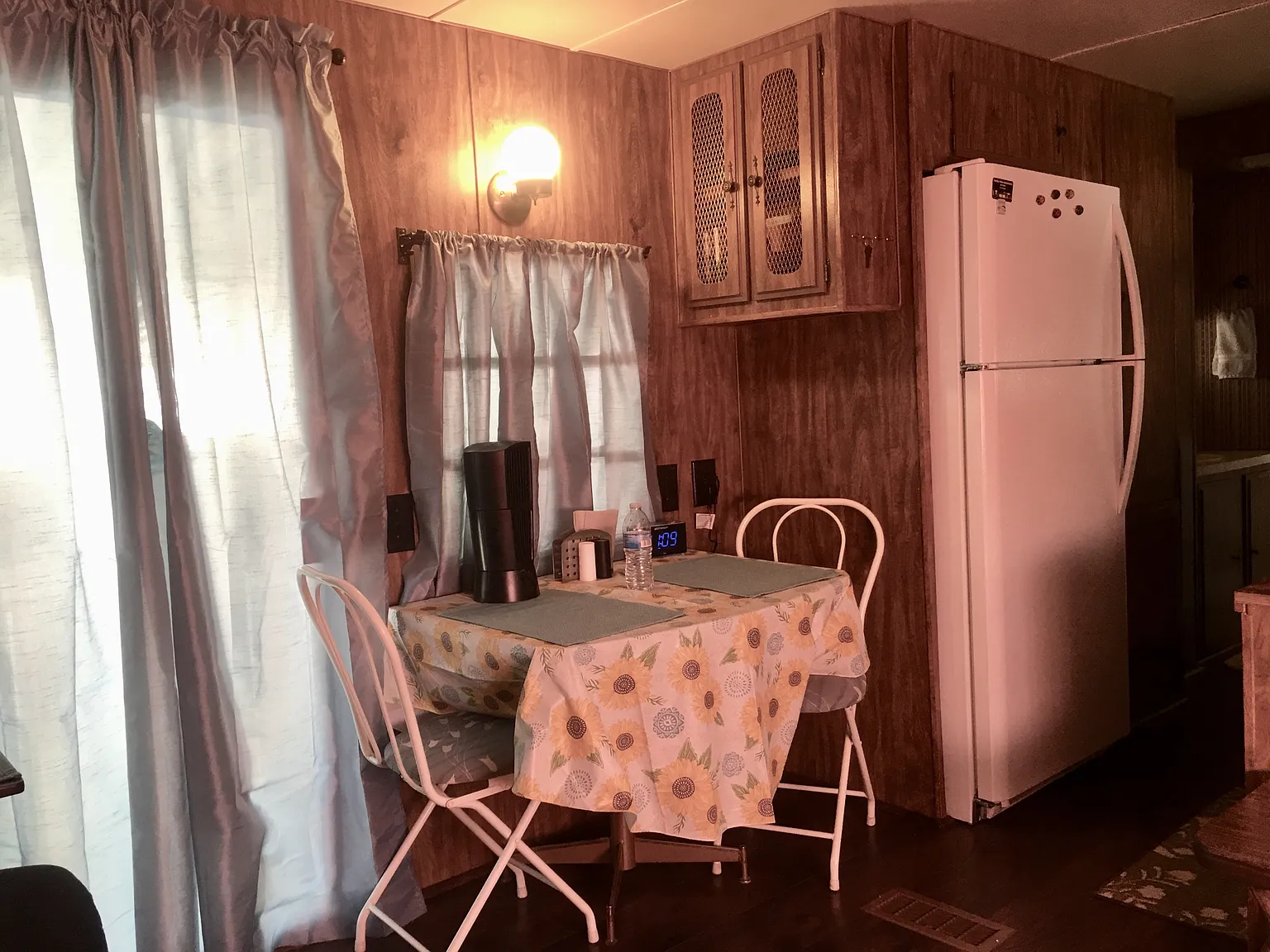 1 bed, 350 sqft, $695 — Photo 3