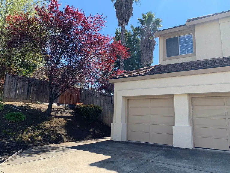 3245 Formby Ln — Photo 33