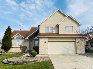 3813 Edgewater Dr, Hazel Crest, IL 60429