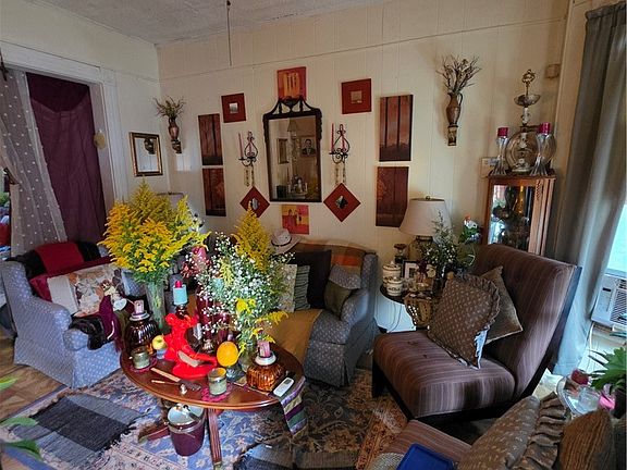 2nd image of 5 Caffery Pl
