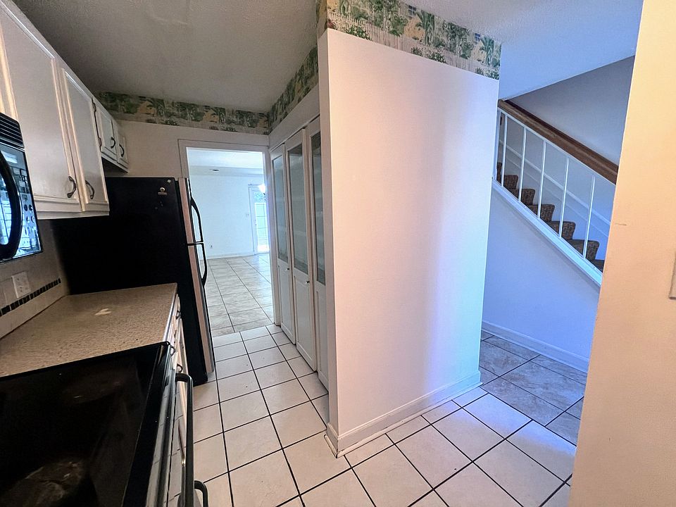 4505 N Kings Hwy E-6 Kitchen 3_07012025