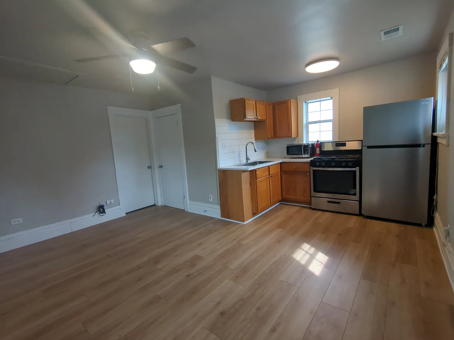 2 bed, $1,375 — Photo 3