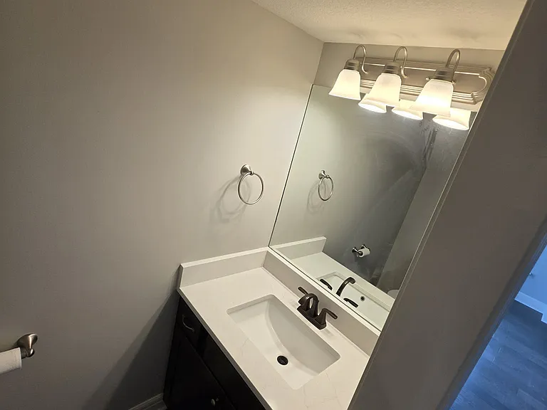 1001 SW Arborfair Dr — Photo 5