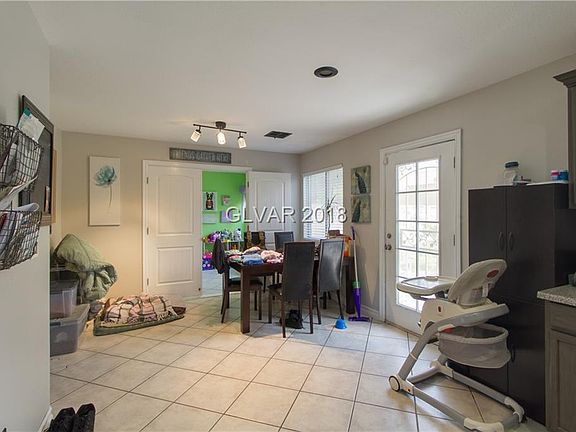 5th image of 559 Country Apple Ave
