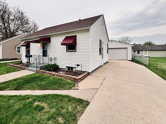 5th image of 4933 Illinois St