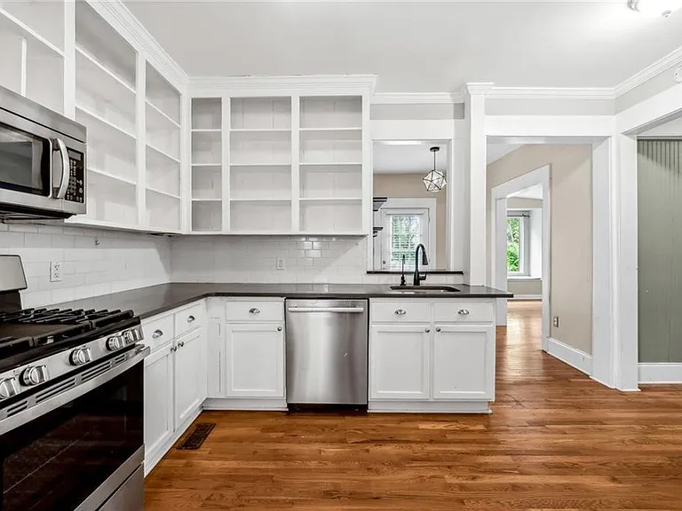 976 Hall Pl NW — Photo 13