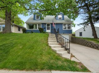 9437 W Saint Paul Ave, Milwaukee, WI 53226