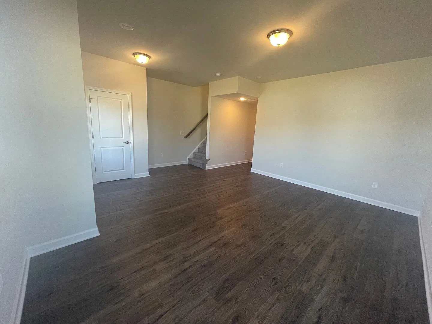 Fabulous townhome in Clifton Subdivision — Photo 4