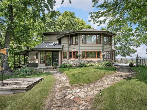 2198 Red Bird Ln, Pacific, MO 63069