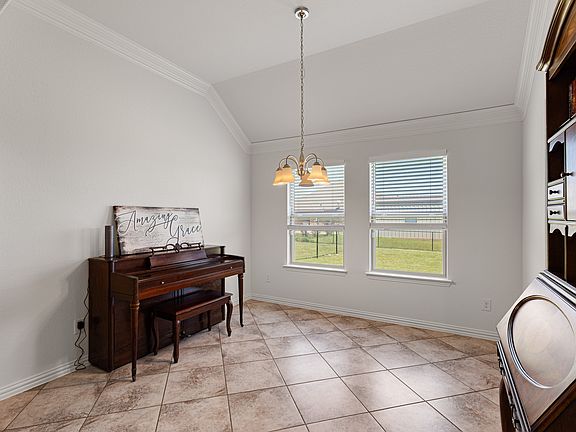 5th image of 118 High Ridge Ct