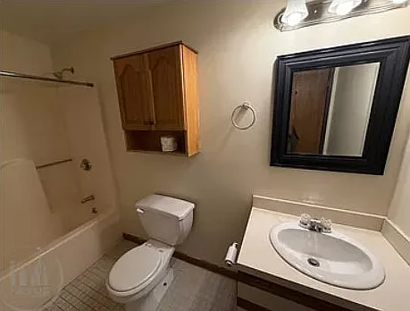 63 Illinois St #B2 — Photo 12