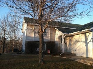 935 115th Ln NE, Blaine, MN 55434