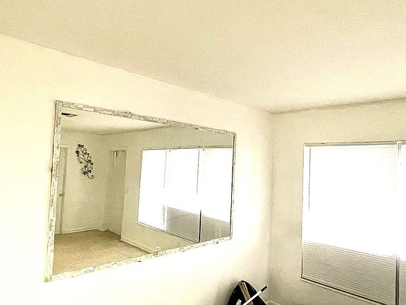 2nd image of 614 SE 14th St #1