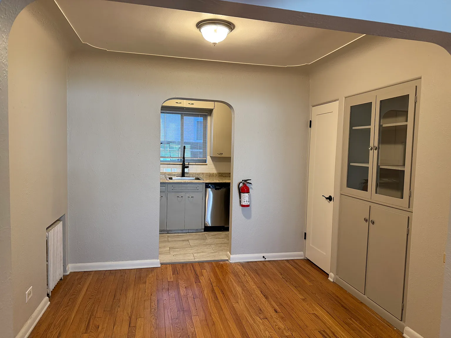 2 bed, 935 sqft, $1,600 — Photo 4