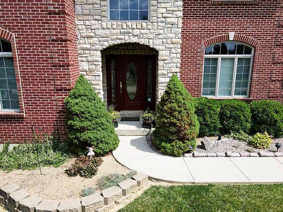 2nd image of 1115 Glen Echo Ln