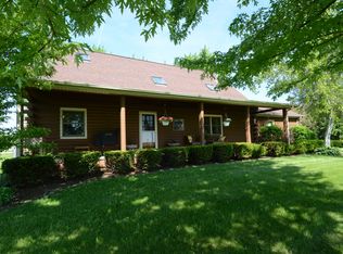 7117 Shields Rd, Harvard, IL 60033