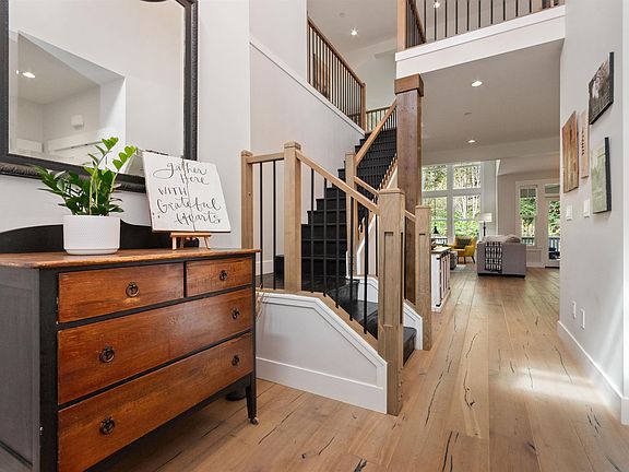 5th image of 43359 Old Orchard Ln