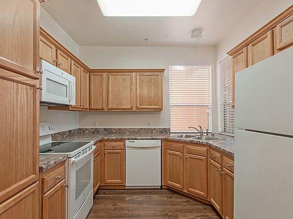 5th image of 18622 Caminito Cantilena Unit 313
