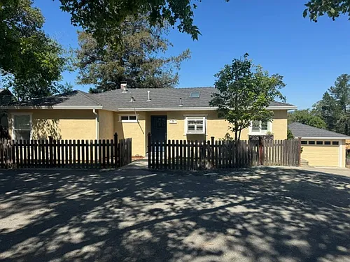 30 Summit Cir Photo 1