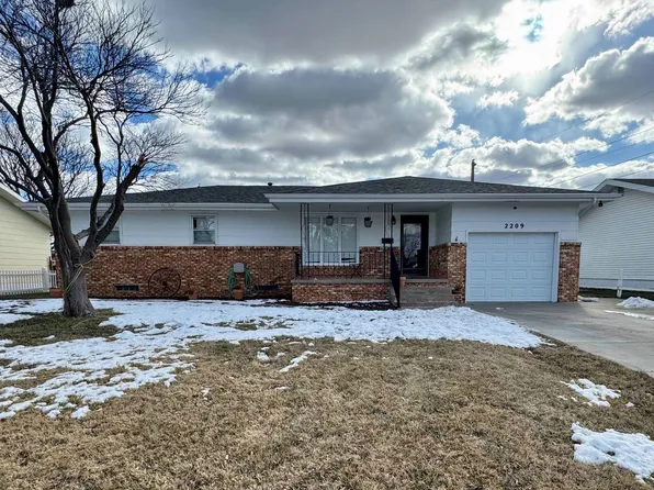 2209 Virginia Dr, Hays, KS 67601