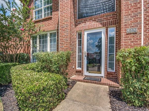 3rd image of 4220 Arbor Ln