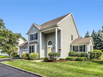 11 Century Dr, Trumbull, CT, 06611