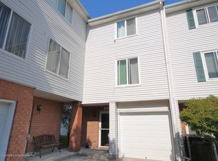 61 Ilyssa Way, Staten Island, NY 10312