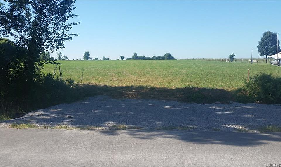 2nd image of 18216 E 380th Rd