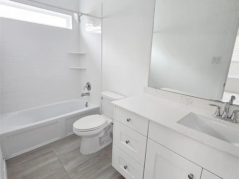 6319 Seafoam Lake Dr — Photo 12