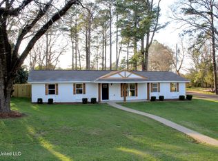 320 5th Ave NW, Magee, MS 39111