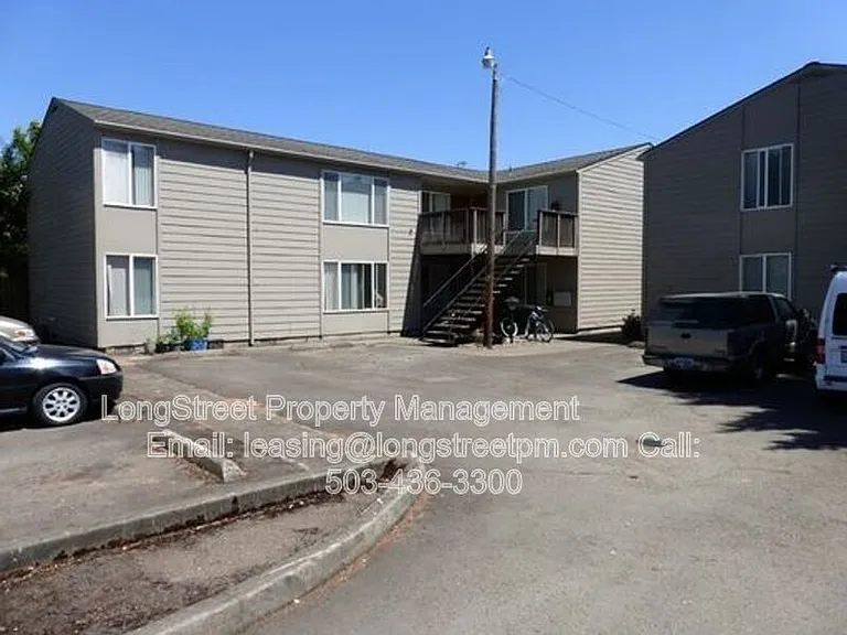 644 SW 7th St #6 — Photo 1