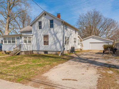 108 S Church St, Green Valley, IL, 61534