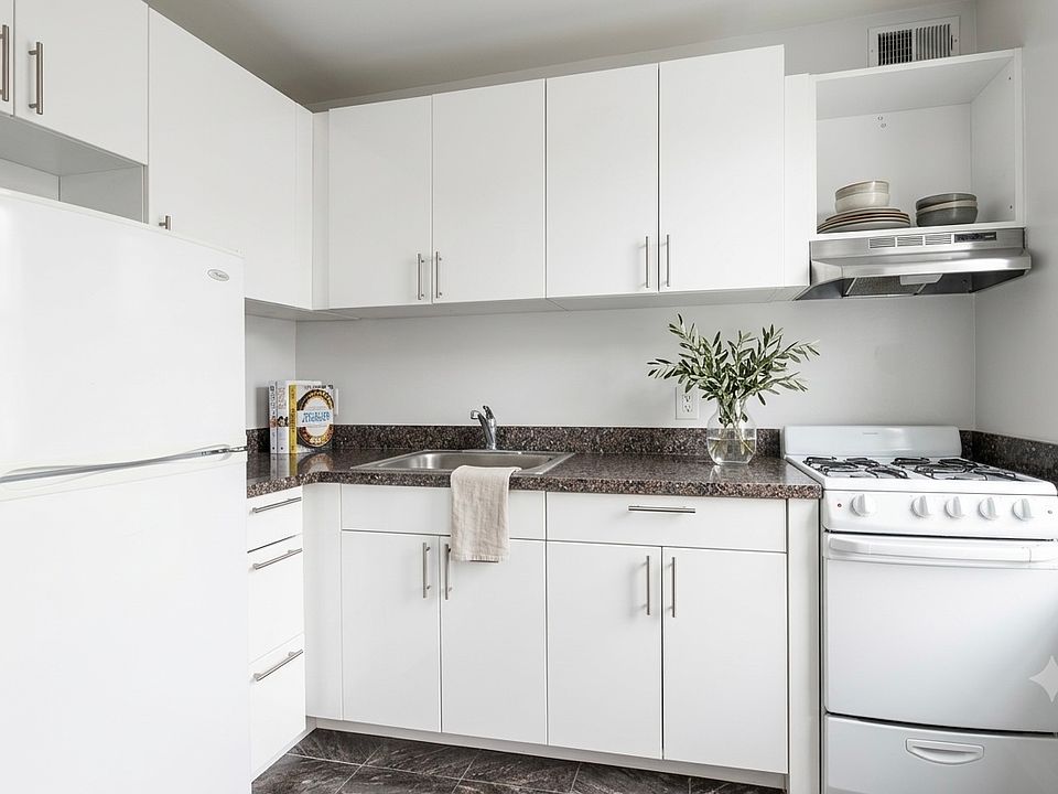 2nd image of 207 E 30th St APT 3E