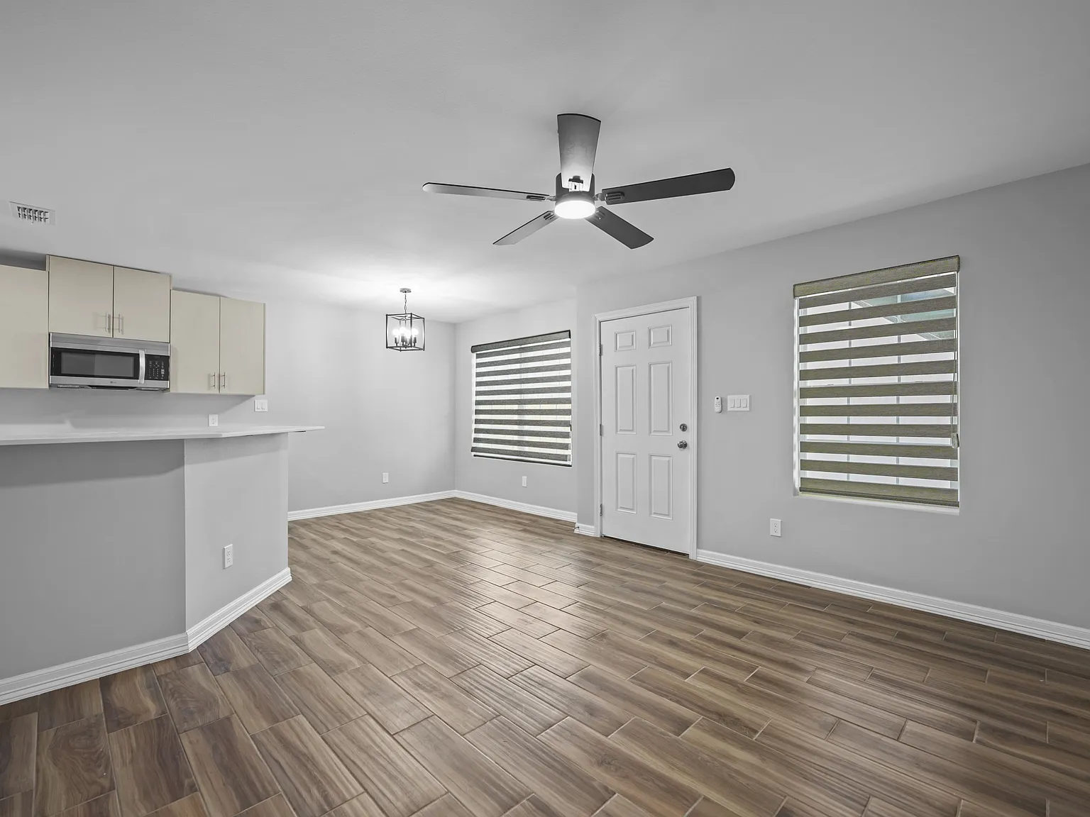 Legance - Lot 23 - 2005 Southridge Avenue - E — Photo 3