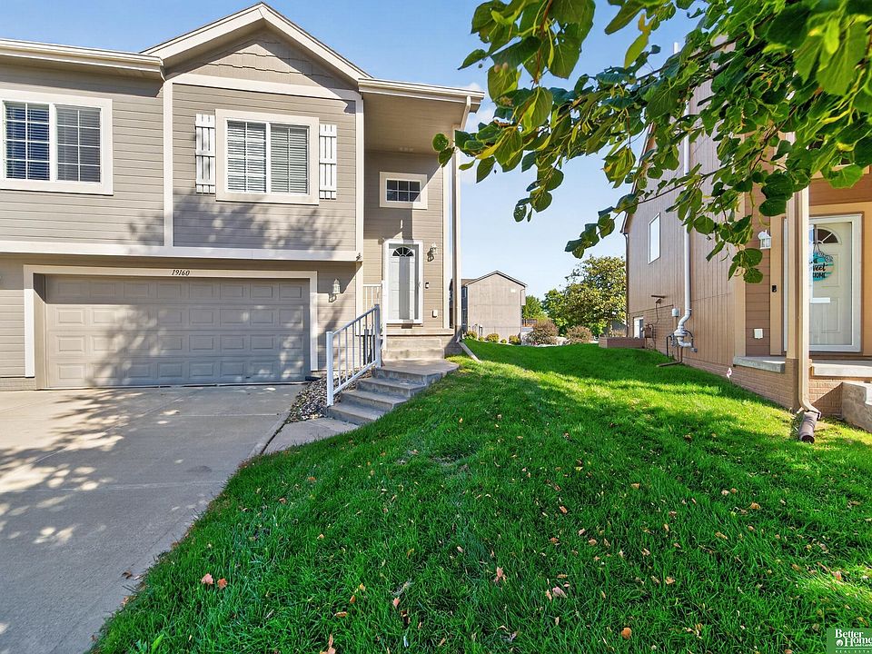 1st image of 19160 Drexel Cir