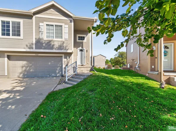 19160 Drexel Cir, Omaha, NE 68135