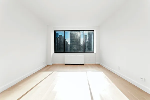 Rented by Olnick Organization | media 12