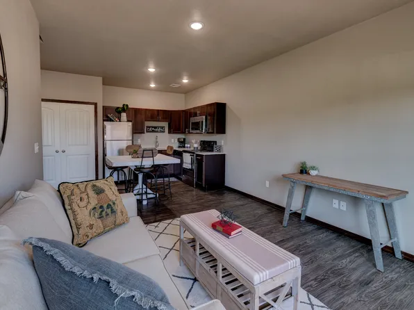 Elk Estates, Carthage, MO, 400 E Elk St #36d95d305, Carthage, MO 64836