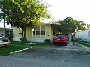 21780 N Heritage Cir, Pembroke Pines, FL 33029