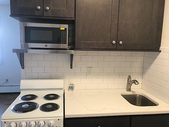 2nd image of 29 Hoyt St APT B2