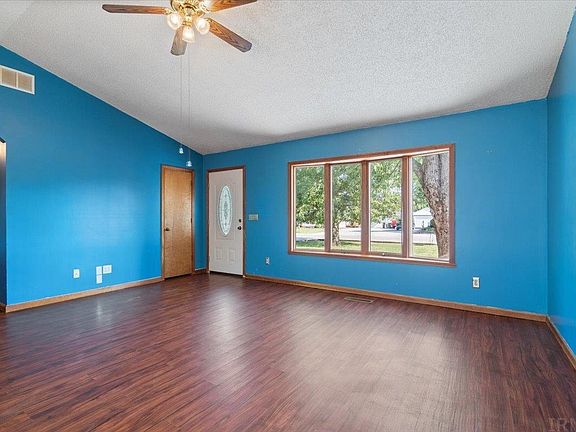3rd image of 2815 Margybeth Ave