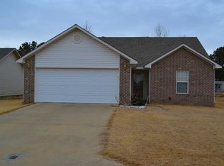 1524 Charles Dr, Jonesboro, AR 72405