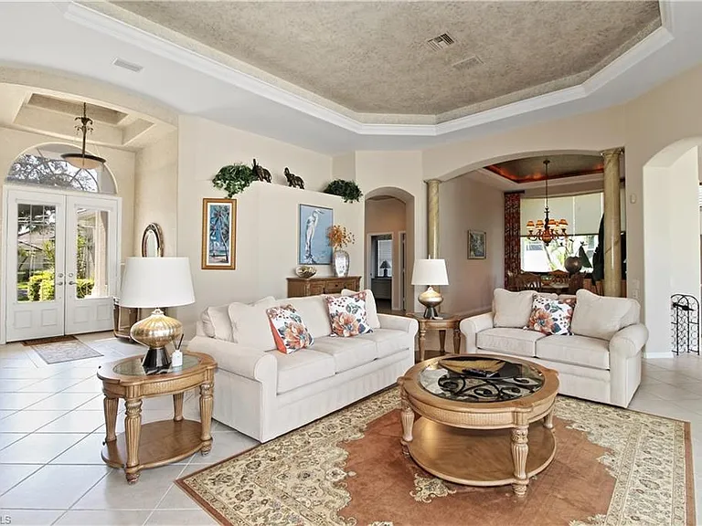 1901 Winding Oaks Way — Photo 7