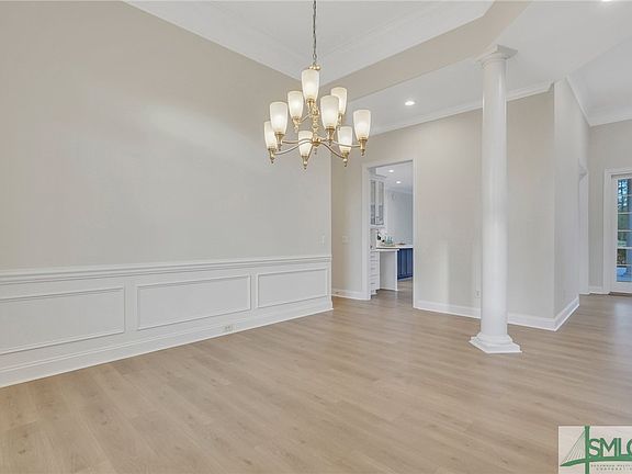 4th image of 110 Greenview Drive