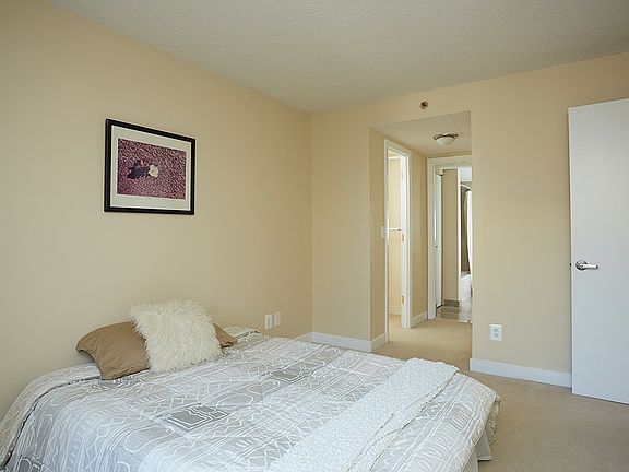 5th image of 7500 Woodmont Ave #S316