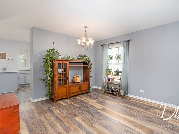 5th image of 2594 Vineyard Ln